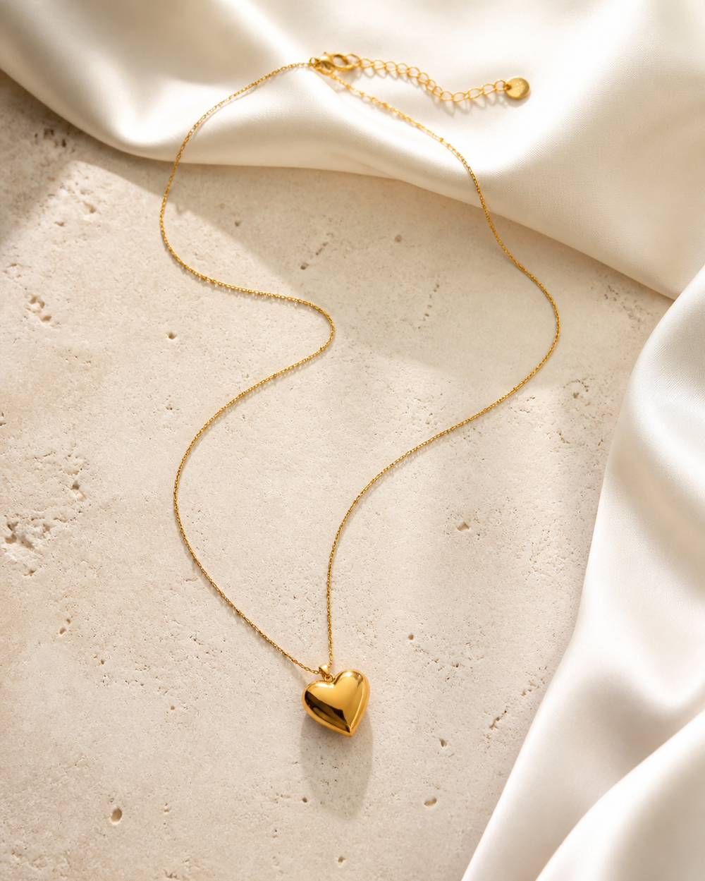 Cora Heart Pendant product view [finish:gold]
