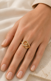 Lumiere Pavé Ring worn detail