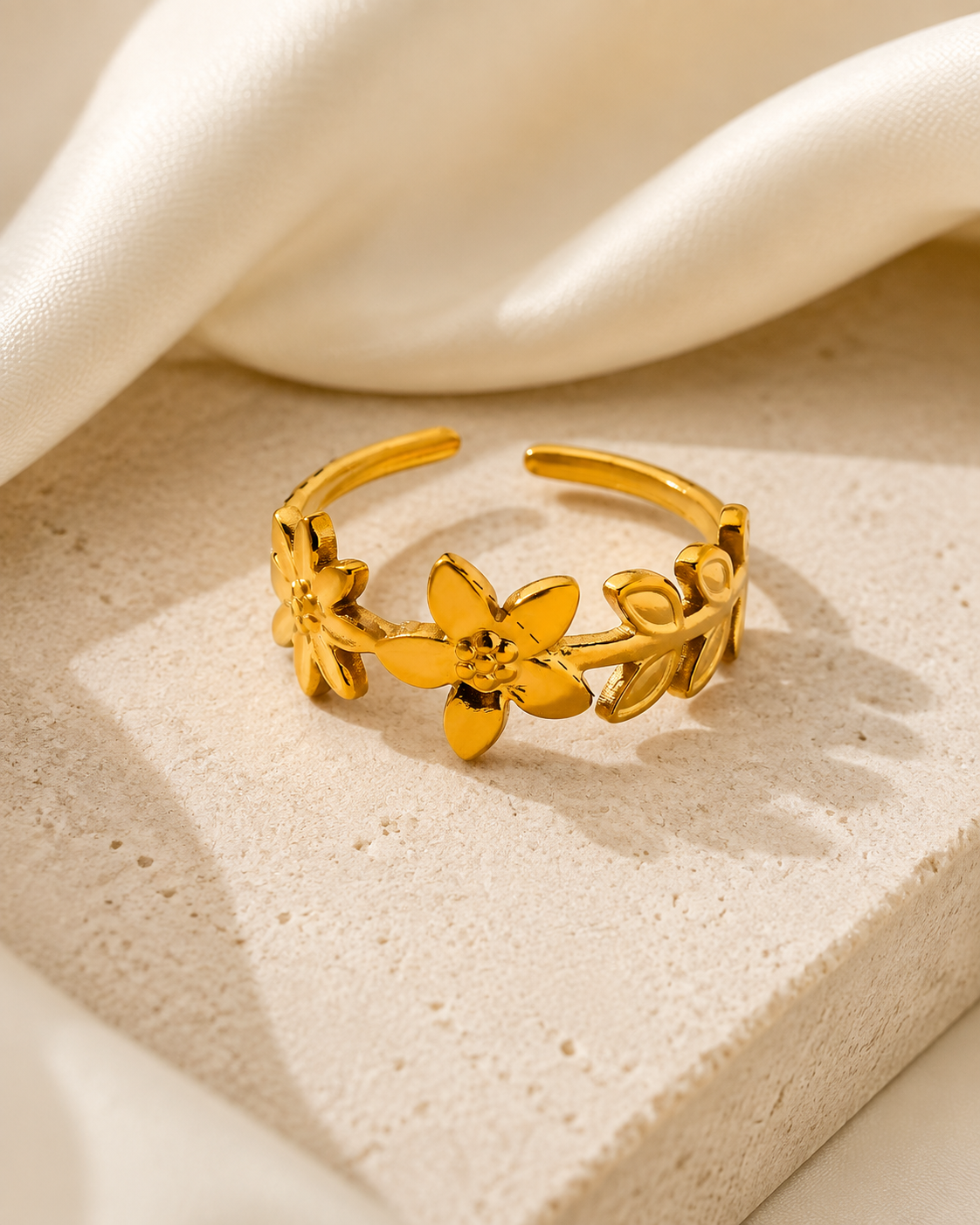 Elowen Gold-Plated Steel Ring close detail