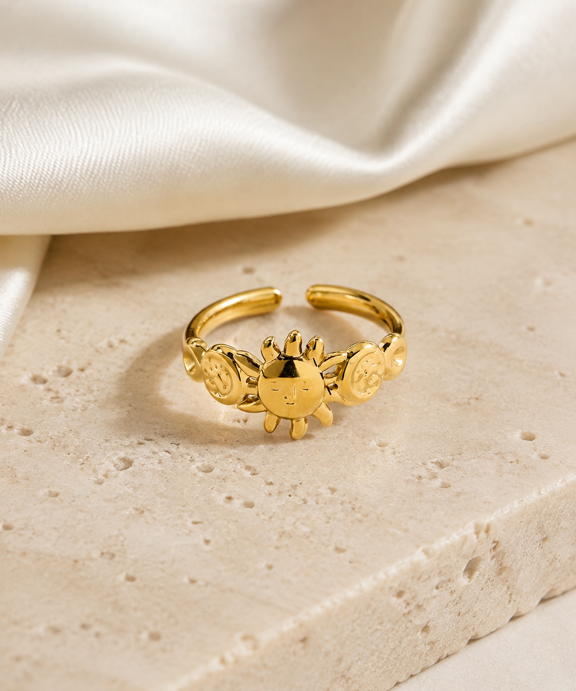 Faye Gold-Plated Steel Ring close detail