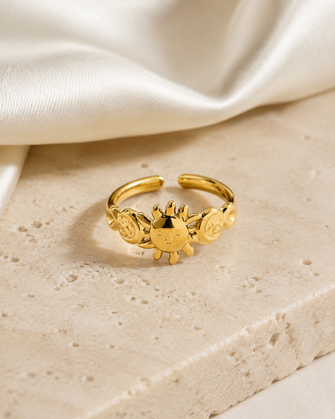 Faye Gold-Plated Steel Ring close detail