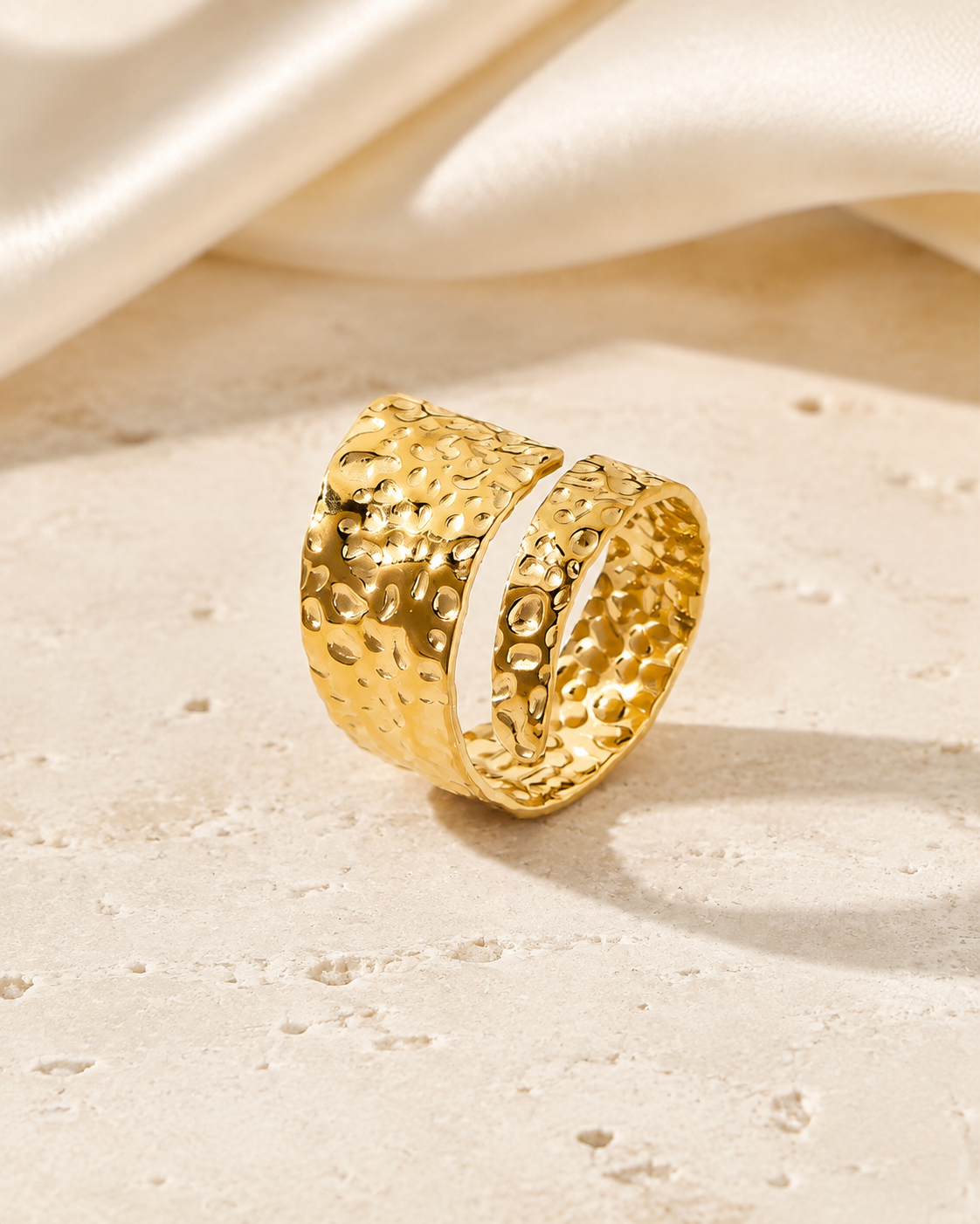 Hazel Gold-Plated Steel Ring close detail