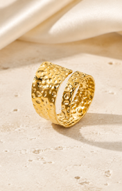 Hazel Gold-Plated Steel Ring close detail