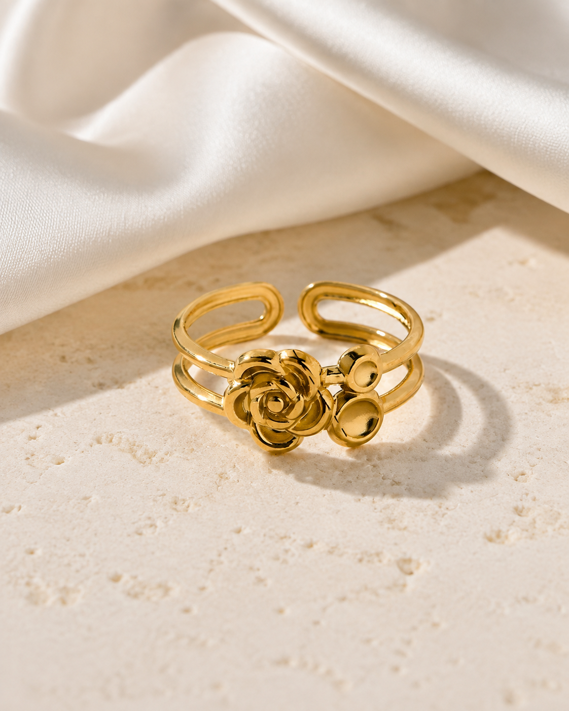 Lior Gold-Plated Steel Ring close detail