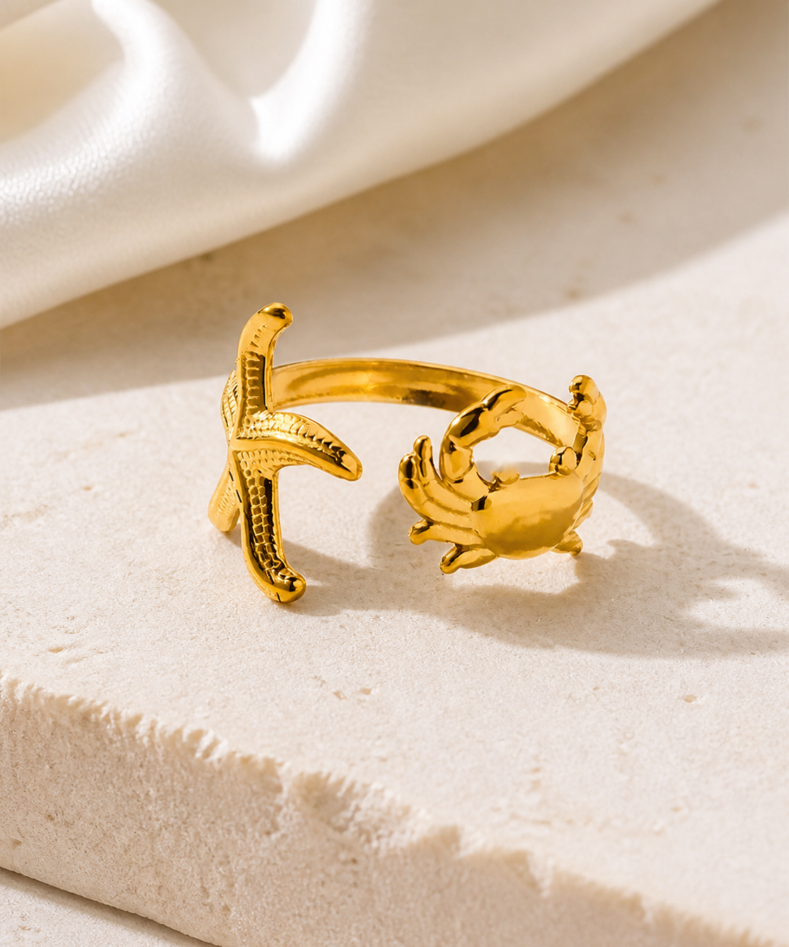 Opaline Gold-Plated Steel Ring close detail