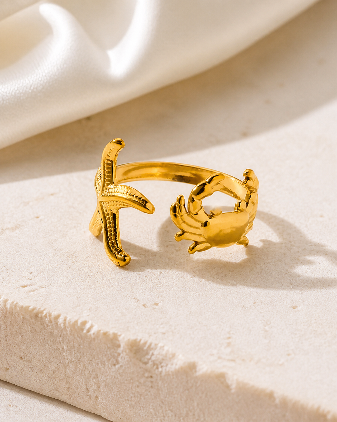 Opaline Gold-Plated Steel Ring close detail
