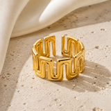 Rosetta Gold-Plated Steel Ring close detail