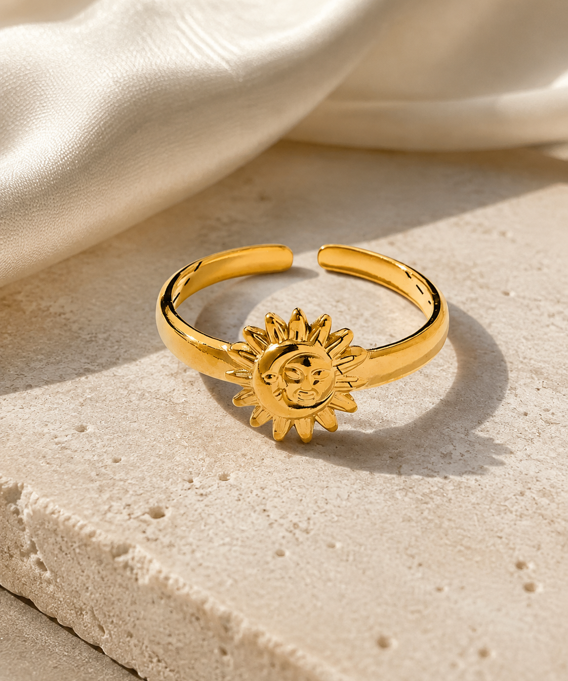Seraphine Gold-Plated Steel Ring close detail