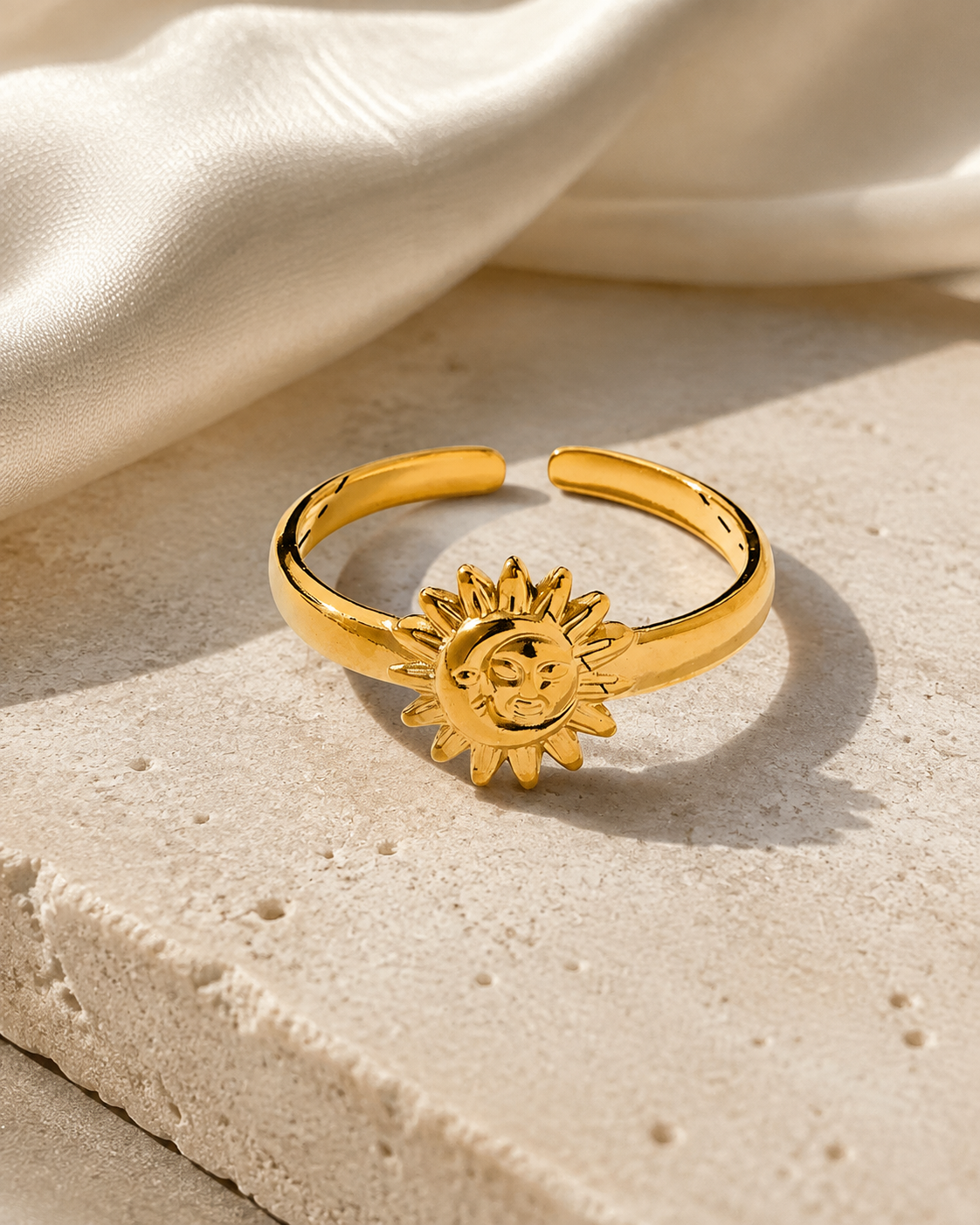 Seraphine Gold-Plated Steel Ring close detail