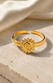 Seraphine Gold-Plated Steel Ring close detail
