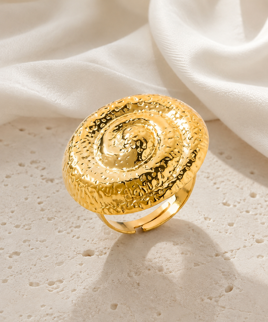 Xiomara Gold-Plated Steel Ring close detail