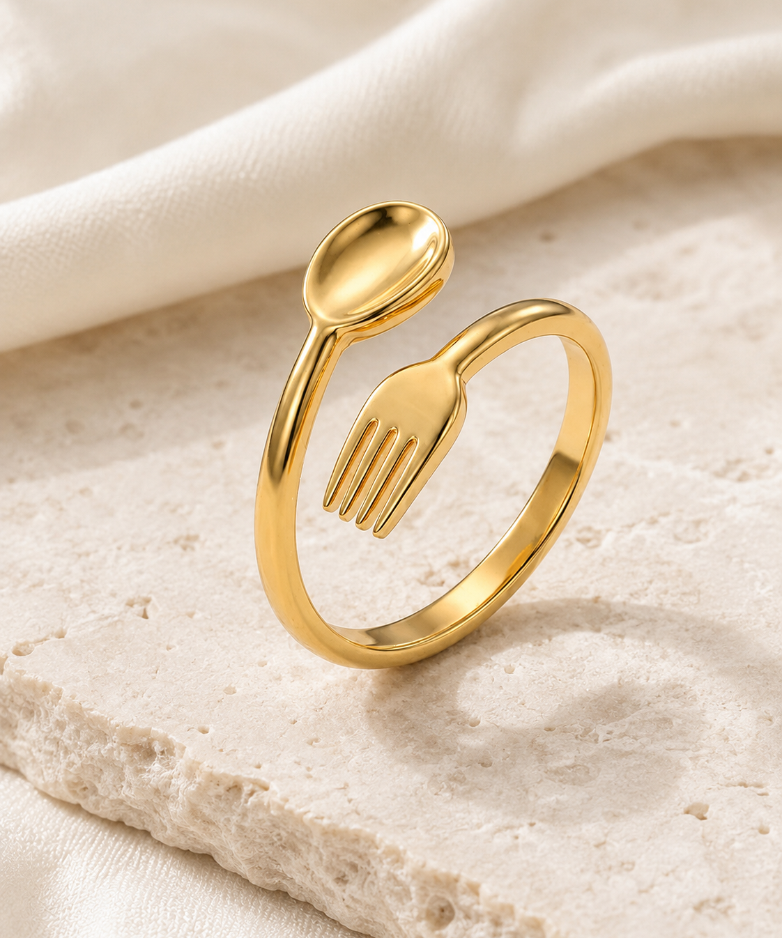 Yara Gold-Plated Steel Ring close detail