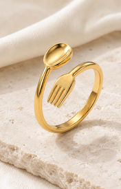 Yara Gold-Plated Steel Ring close detail