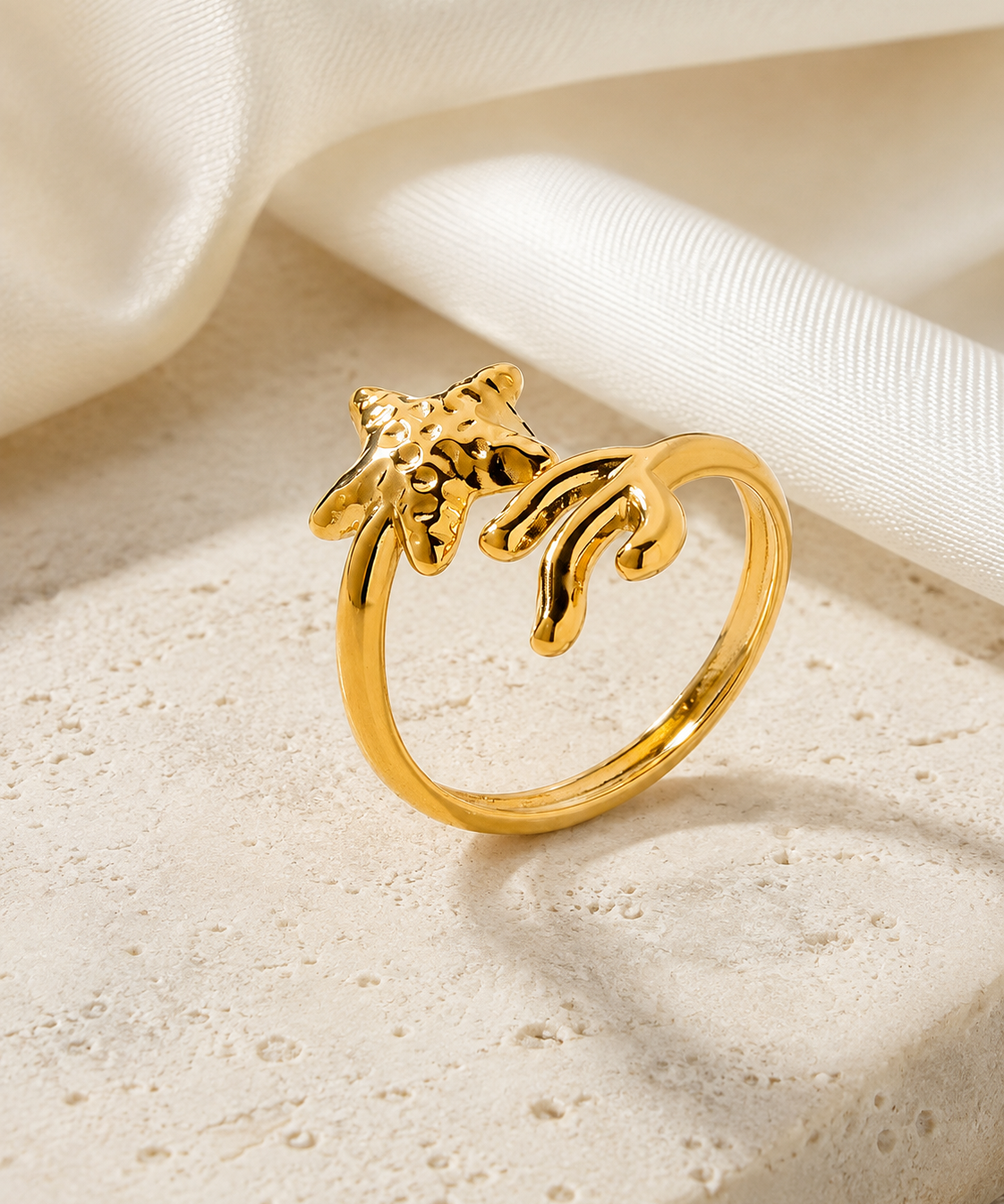 Aveline Gold-Plated Steel Ring close detail