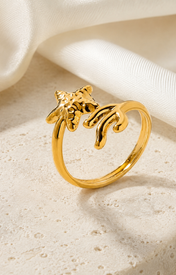 Aveline Gold-Plated Steel Ring close detail