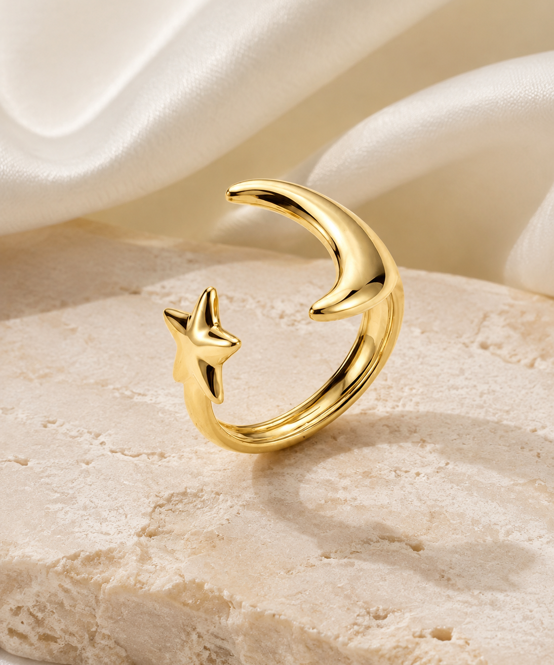 Sable Adjustable Gold Ring close detail