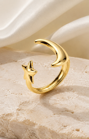 Sable Adjustable Gold Ring close detail