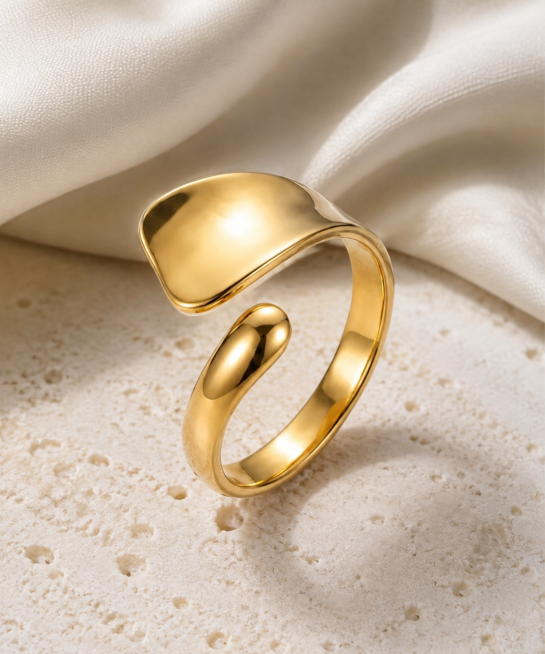 Talia Adjustable Gold Ring close detail