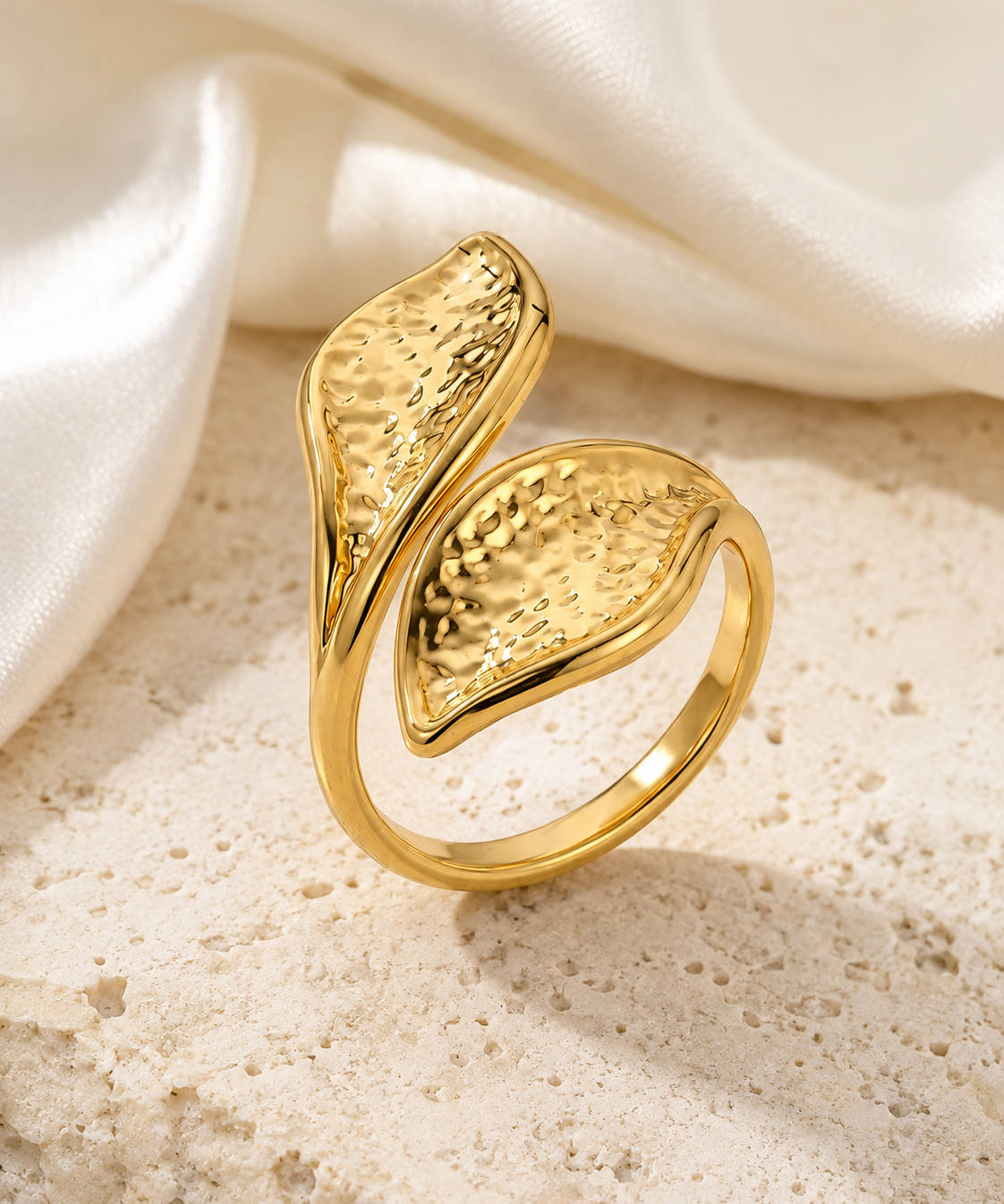 Noor Adjustable Gold Ring close detail