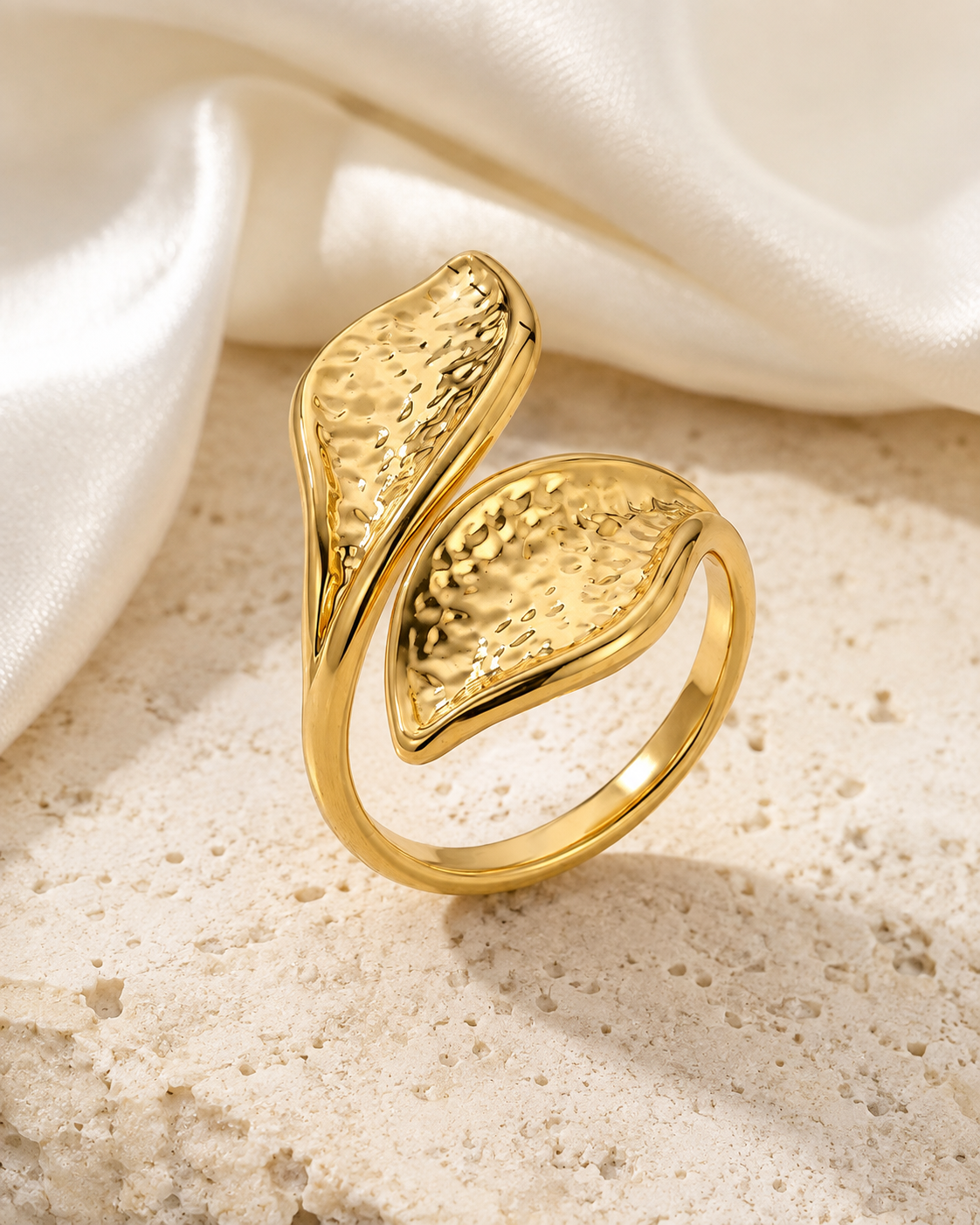 Noor Adjustable Gold Ring close detail