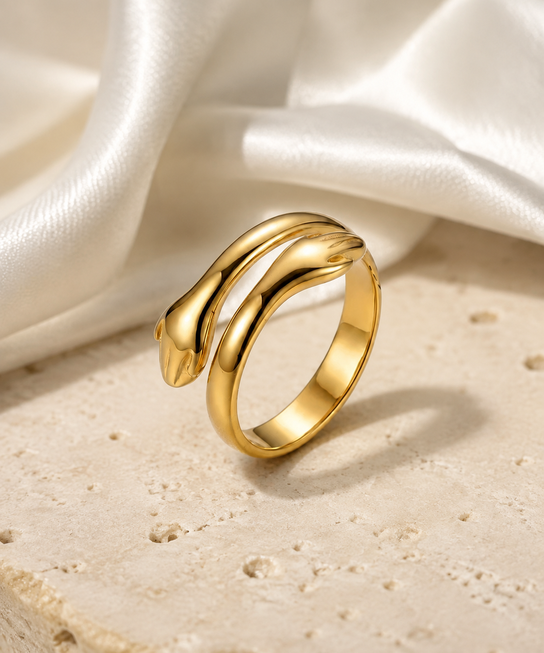 Ilona Adjustable Gold Ring close detail