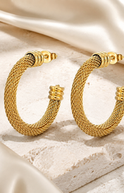Aveline Classic Stud Earrings close detail