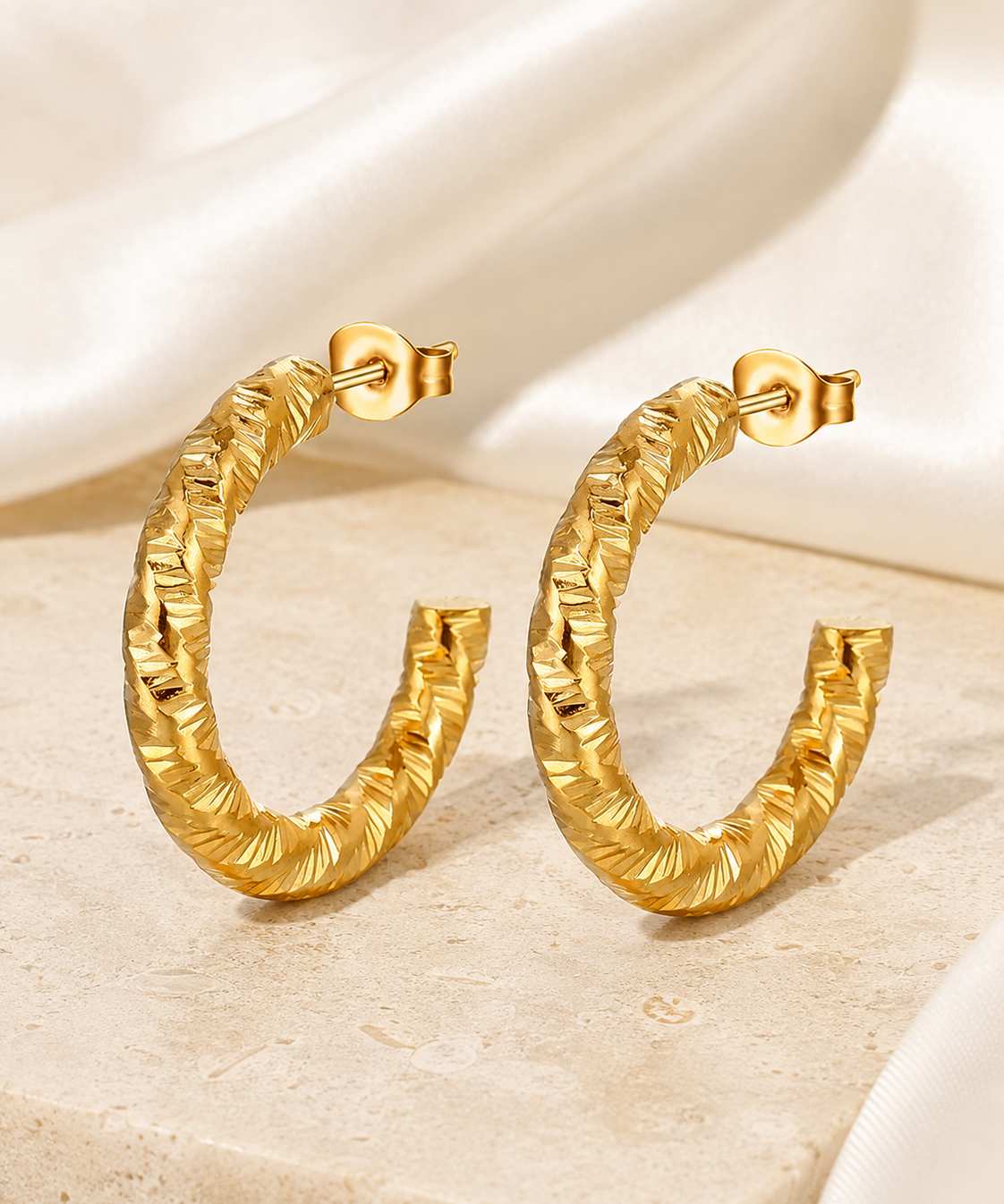Fleur Gypsophila Stud Earrings close detail