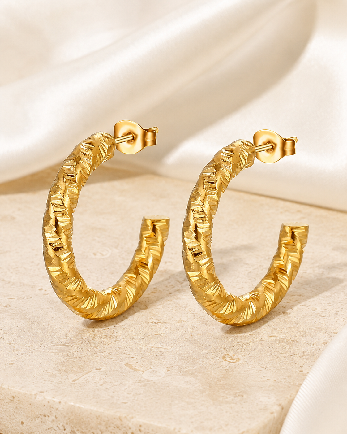 Fleur Gypsophila Stud Earrings close detail