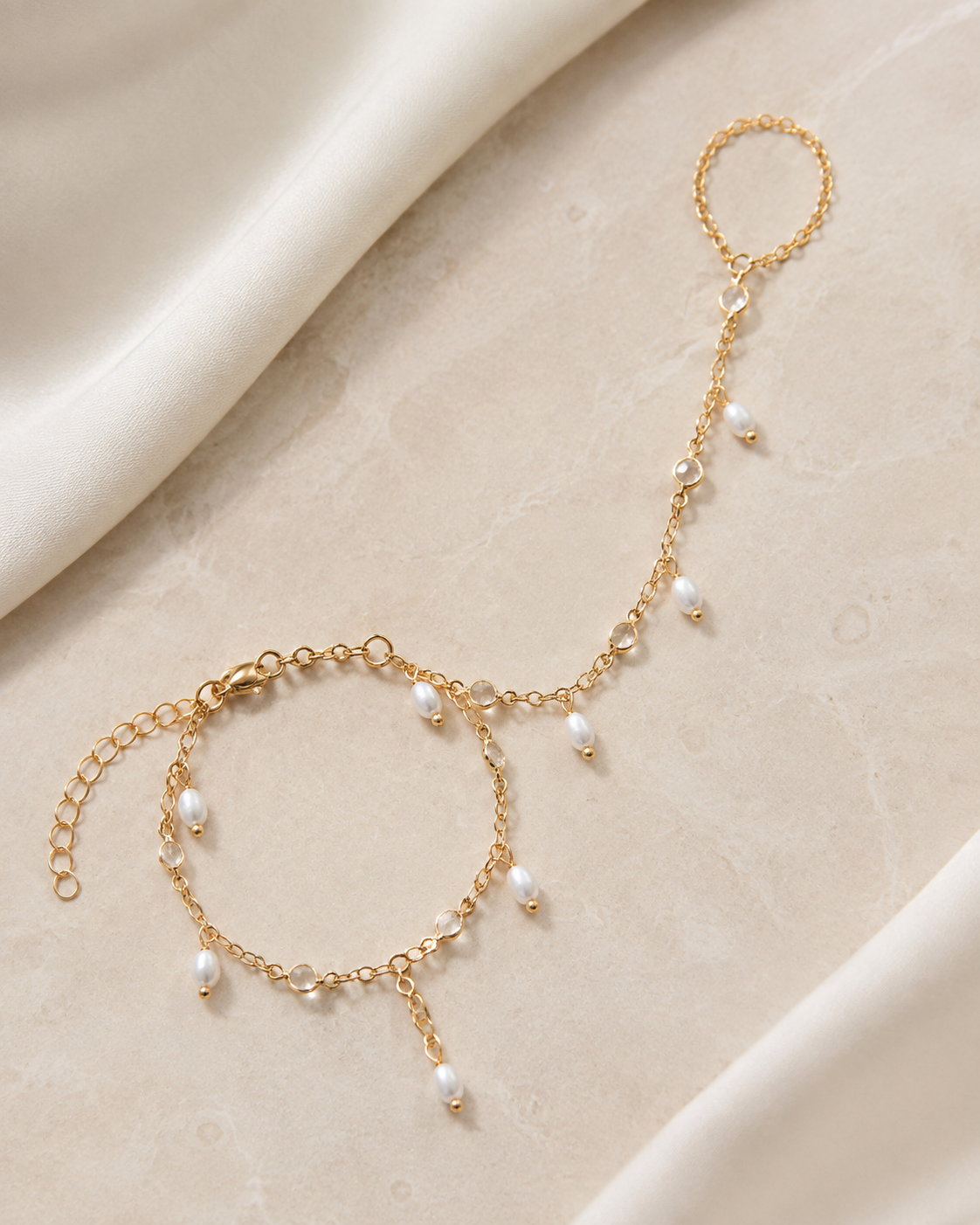 Noor Tassel Chain Bracelet close detail