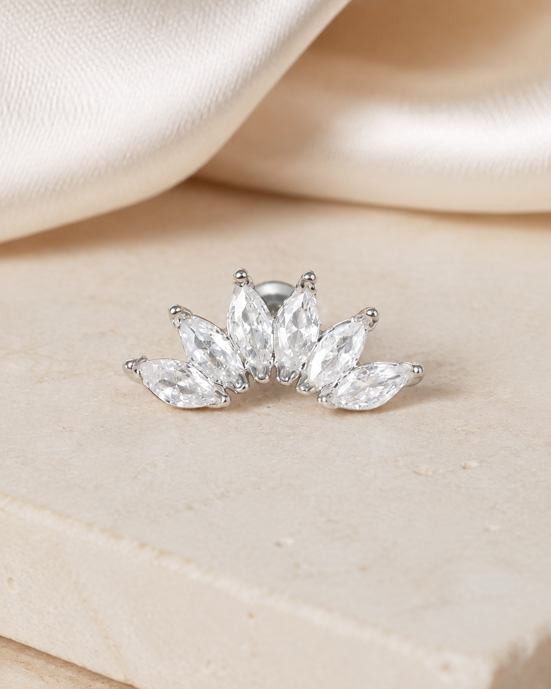 Heart & Crown Zircon Stud Earrings II jewelry product view