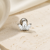 Heart & Crown Zircon Stud Earrings IV close detail