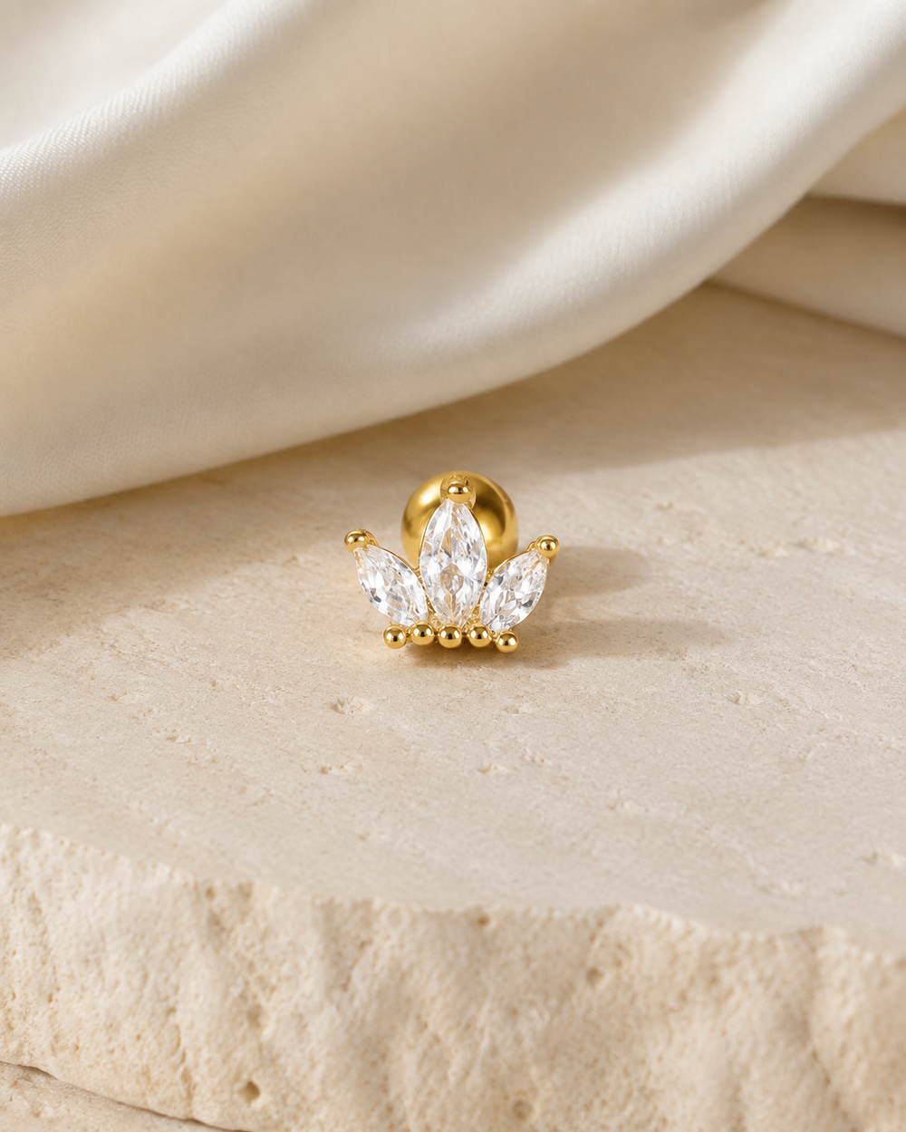 Heart & Crown Zircon Stud Earrings IV jewelry product view