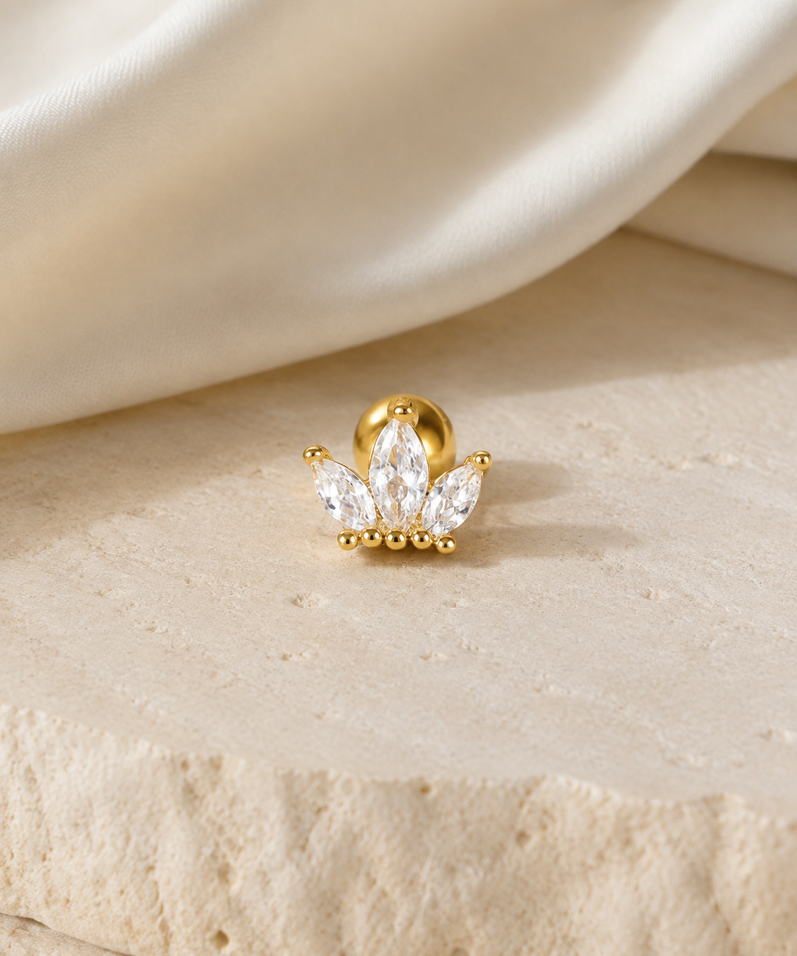 Heart & Crown Zircon Stud Earrings IV jewelry product view