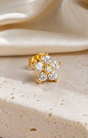 Heart & Crown Zircon Stud Earrings VI close detail