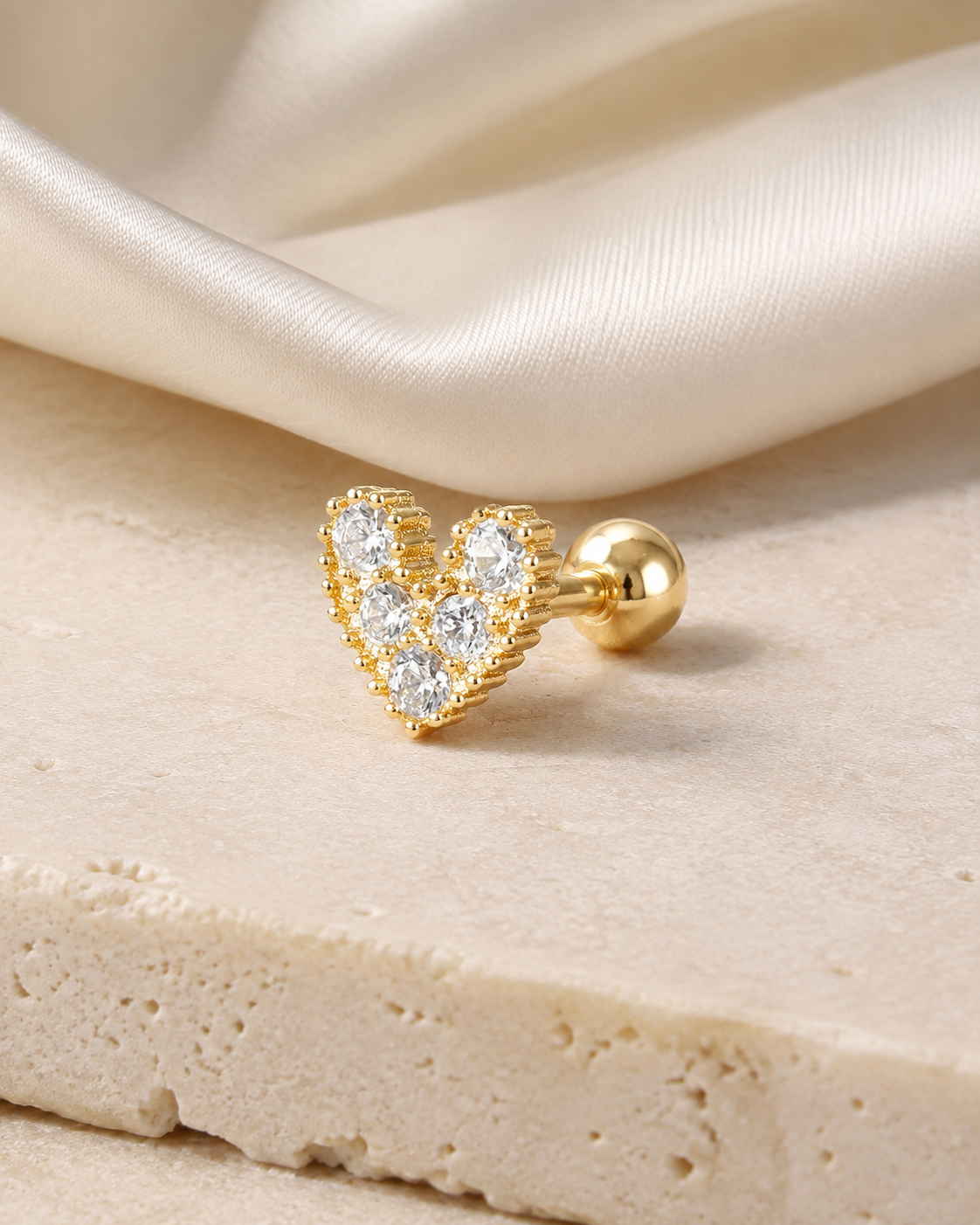 Heart & Crown Zircon Stud Earrings IX close detail