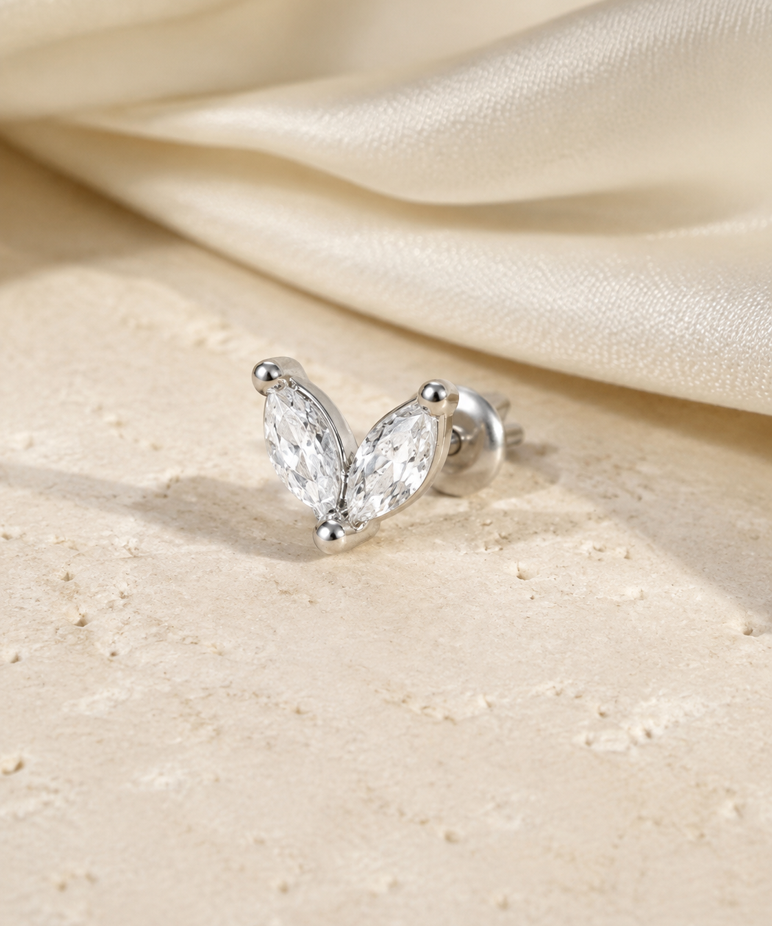 Heart & Crown Zircon Stud Earrings XI close detail