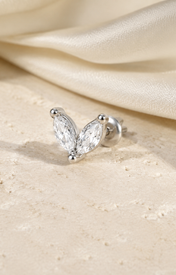 Heart & Crown Zircon Stud Earrings XI close detail