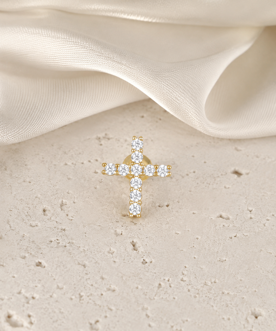 Heart & Crown Zircon Stud Earrings XII jewelry product view