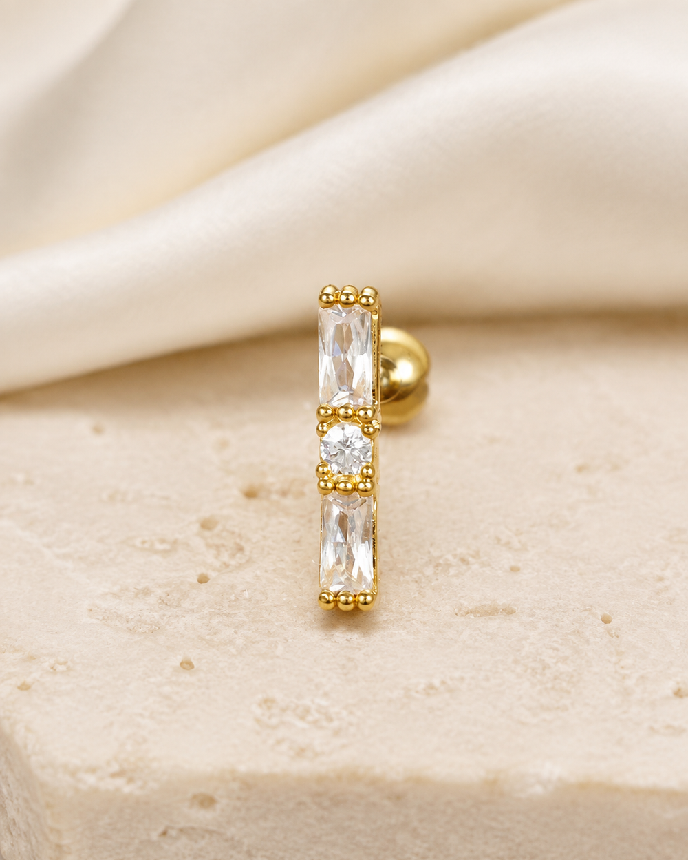 Heart & Crown Zircon Stud Earrings XIII jewelry product view