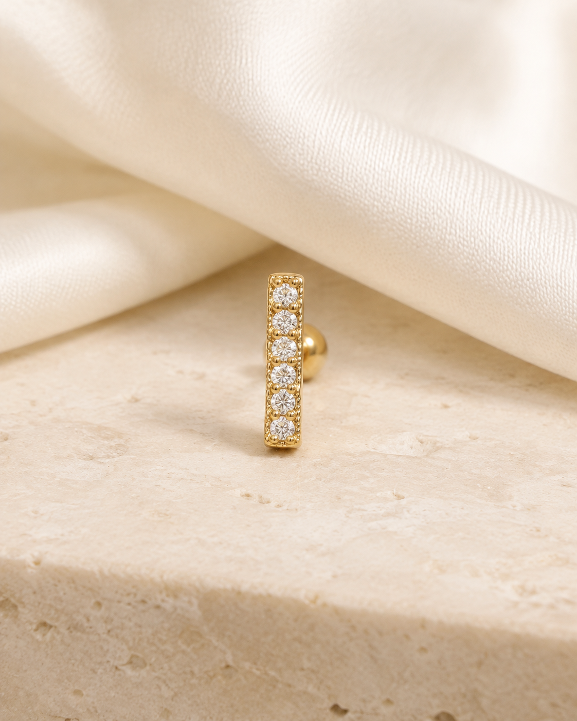 Heart & Crown Zircon Stud Earrings XIV jewelry product view