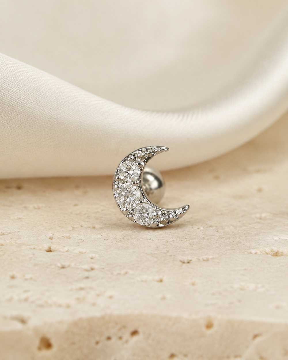 Heart & Crown Zircon Stud Earrings XVII jewelry product view