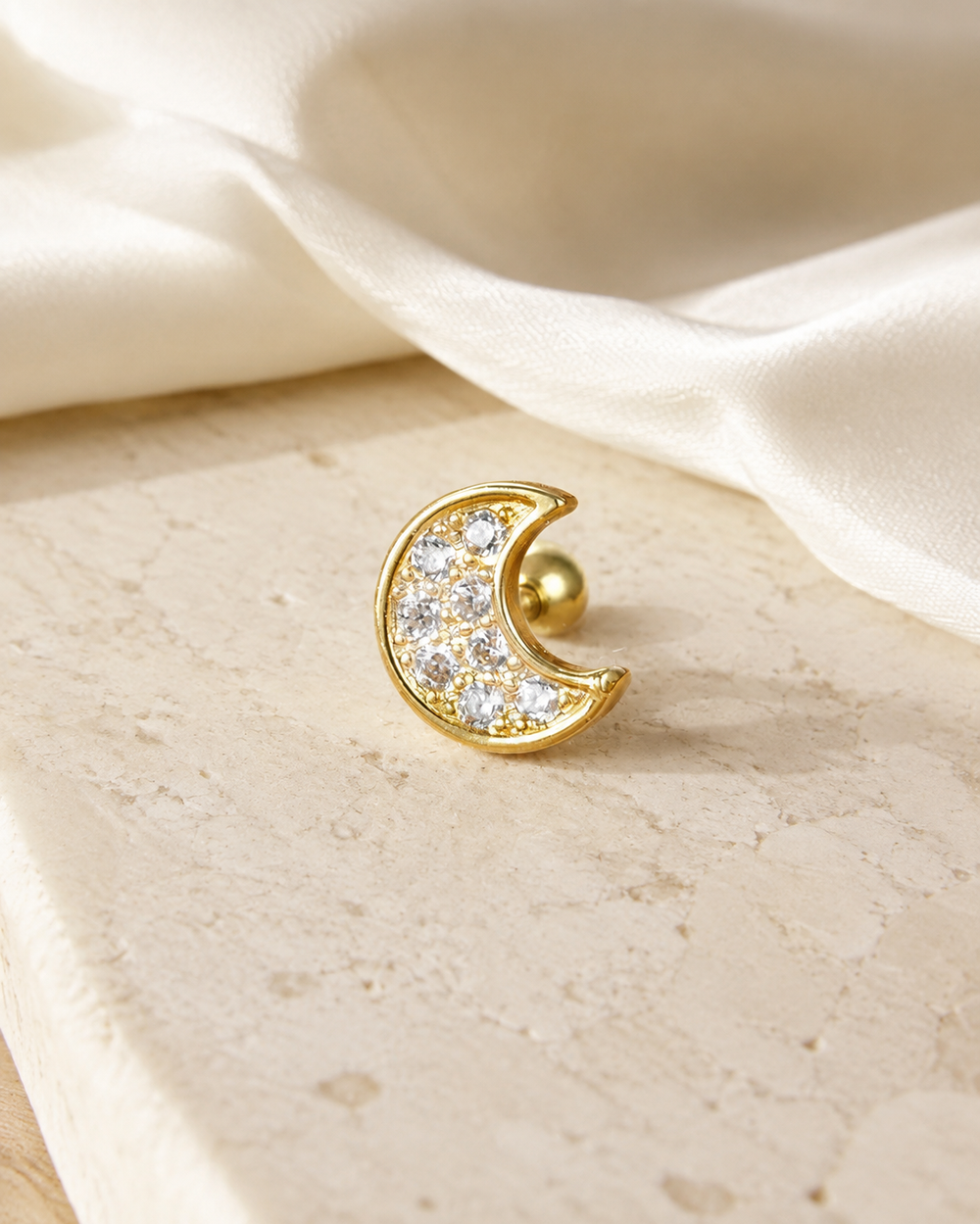 Heart & Crown Zircon Stud Earrings XVIII jewelry product view